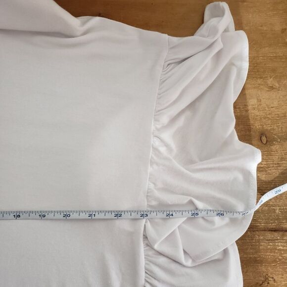 Bellina NWT Medium White Ruffle Butterfly Short. Sleeve Scoop Neck Top - Picture 6 of 8